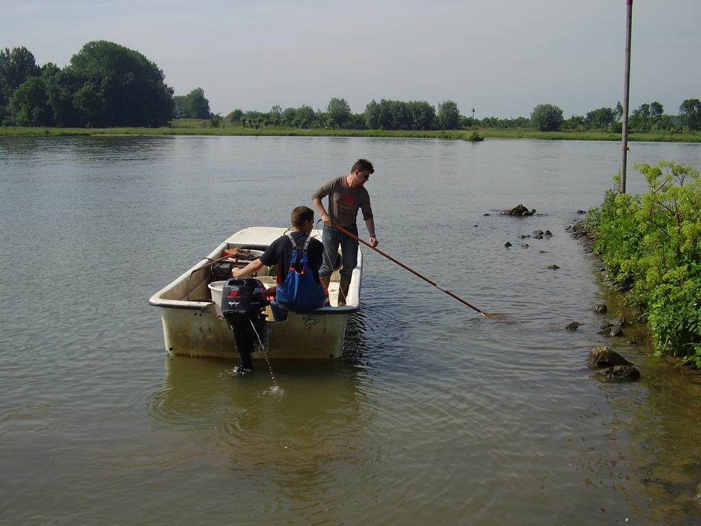 In alle bemonsteringsperioden is het open water tevens met een gewone zegen bemonsterd. Deze zegen is gelijk aan het vangtuig dat in 26 en 27 is gebruikt.