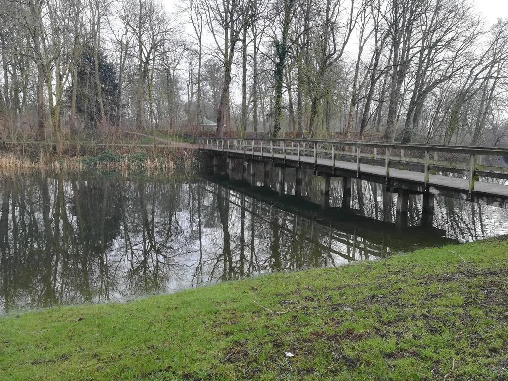 - Marten van Rossumgracht in Zaltbommel - circa 10 wedstrijden vervist op dit water. Volgens de vereniging wordt in de zomer gemiddeld door 1 sportvissers per werkdag gevist.