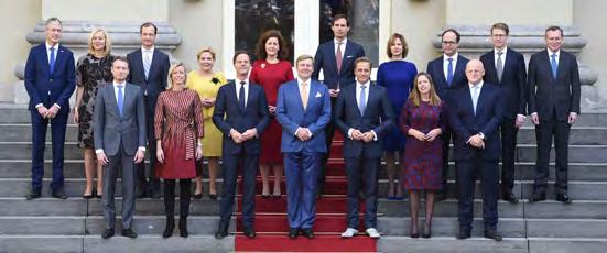 11 Ministers De ministers mogen dus de plannen voor Nederland maken. En als de Tweede Kamer en de Eerste Kamer de plannen goedvinden, moeten de ministers de plannen ook uitvoeren.