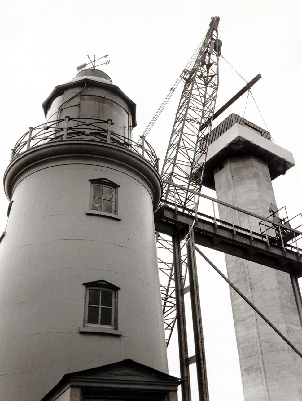 Het nieuwe lage licht in aanbouw: 13 mei 1974. Het lage licht in verval, 1976. Het lage licht verhuist naar Rotterdam In 1967 functioneerde de lichtenlijn niet meer naar behoren.