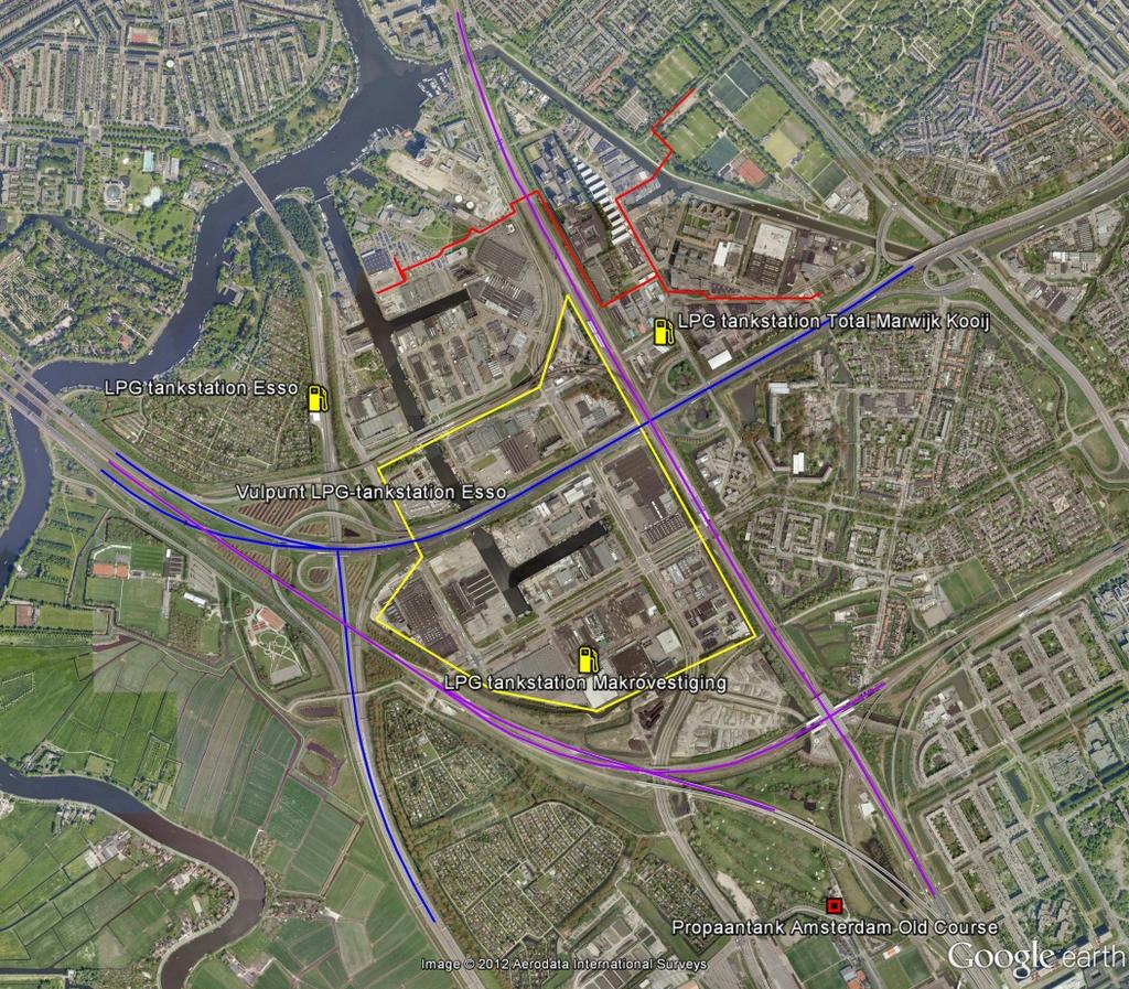 Hogedruk aardgasleidingen A10 Spoorlijn Amsterdam- Duivendrecht - Utrecht A2 Afbeelding 5: Satellietweergave ligging risicobronnen ten opzichte van plangebied Amstel Business Park Zuid [bron: Google
