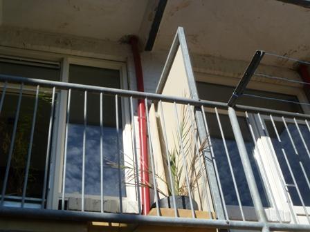 1c 110 Balkon constructie staal Roestvorming balkon draagconstructie Urgentie: 1 Locatie: Achtergevel NR.