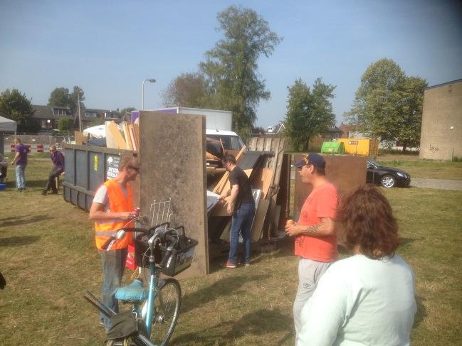 Zij werken nauw samen met bewoners en partners in de wijk en zetten zich samen in voor een buurt die schoon, heel en veilig is.