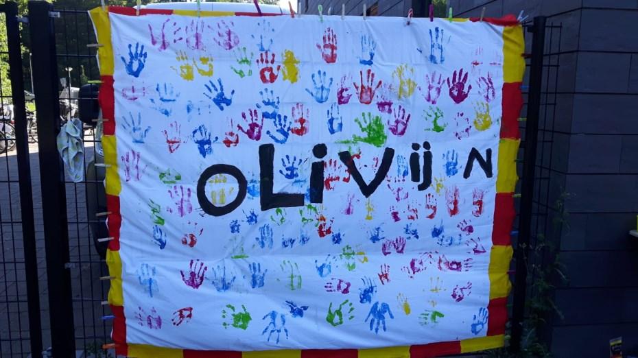Verslag van het Olivijnfestijn op 20 juni 2018 Gemaakt door Kymaani Biljoen (12) (talentenlab) We begonnen om 15.00 bij het Olivijn.