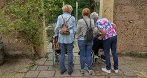 VAKANTIES VOOR OUDEREN MET (BEGINNENDE) DEMENTIE D Er even lekker tussenuit? Er zijn diverse mogelijkheden, ook als uw partner, vader / moeder of cliënt te maken heeft met dementie.