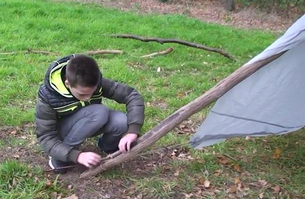 De outdoor-activiteiten gaven leerlingen meer zelfvertrouwen.