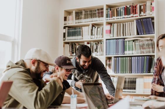 De stage in de deeltijd wordt op een andere wijze beoordeeld dan in de voorgaande jaren. Er is een document met de doelen van werkplekleren voor fase A, B, C en D.