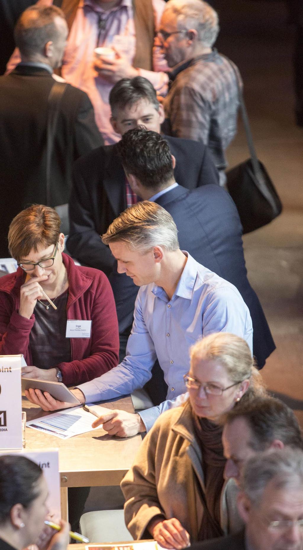 Leadgeneratiemodules (I) Netwerkplein 12m² standruimte in plaats van 6m 2 795 Een persoon extra standbemanning 345 Twee personen extra standbemanning 545 Programma Break-outsessie van 25 minuten 1.