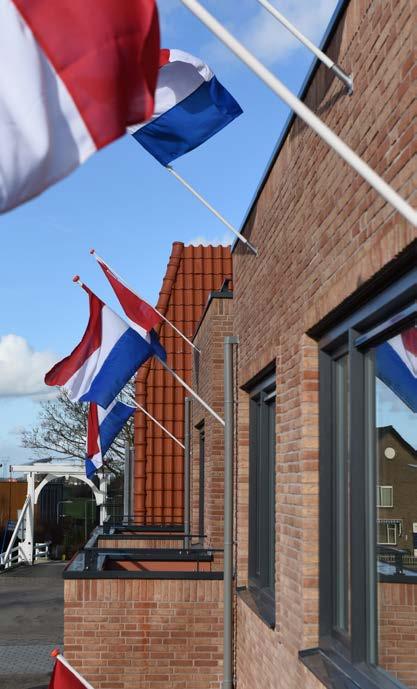 Nieuwbouw Van den Boschstraat In 2015 hebben we 24 levensloopbestendige appartementen en 6 eengezinswoningen gebouwd aan de Van den Boschstraat in Hazerswoude-Dorp.
