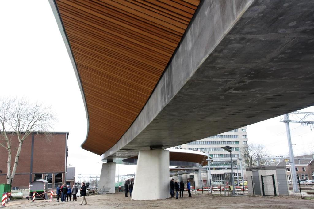 Wi j ebben der weer een mooie busbrugge en een kladde foto s erbi