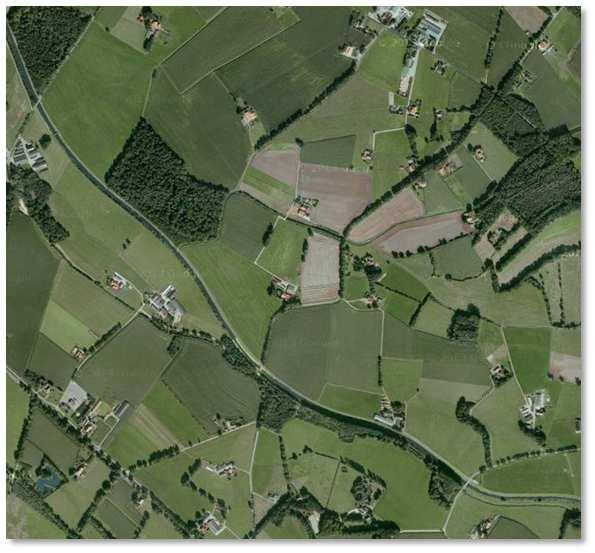 2. Het plangebied 2.1 Situering Het plangebied is gesitueerd Beerninkweg nr. 7 in Meddo, gemeente Winterswijk. Het ligt in het buitengebied, ca twee kilometer ten westen van de dorpskern van Meddo.