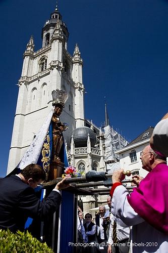 Mariaprocessie Halle: draaiboek Tweejaarlijkse mariale processie met Pinksteren: evocatie geschiedenis van bedevaartsoord Halle en scènes uit het