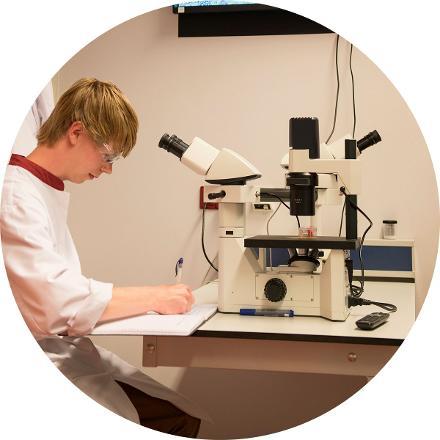 Is Biologie en Medisch Laboratoriumonderzoek iets voor jou? Zoek je een hbo-opleiding die biologie combineert met medisch laboratoriumonderzoek?