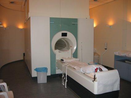 figuur 4 MRI-scan apparaat Hemochromatose klachten en verschijnselen in vergelijking met controlegroep Er heeft een groot onderzoek plaats gevonden onder een controlegroep die bestond uit 22 394