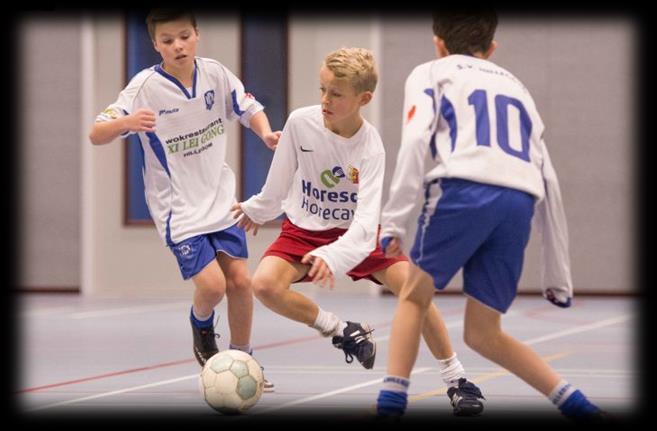 5 Spelregels De wedstrijden worden met 5 tegen 5 gespeeld. De wedstrijden van de ZaalCup worden gespeeld in de olympische hallen van Sportpark Duinwetering.