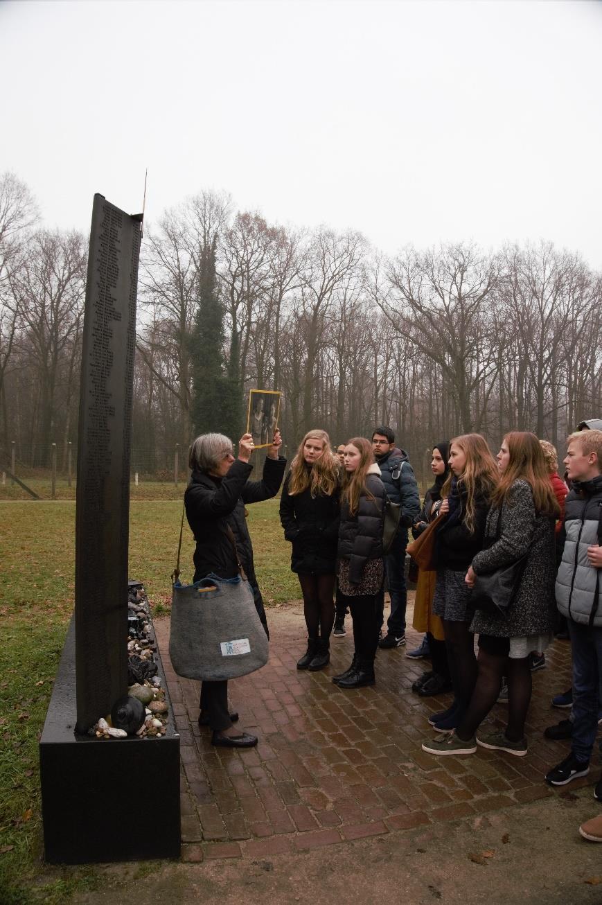 Na afloop van het bezoek aan Kamp Vught krijgen de leerlingen op het Wartburg College tijd om in hun viertal een start te maken met de werkzaamheden aan hun eindpresentatie.