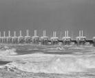 Dijken houden de zee tegen en moeten Zeeland beschermen. Op 31 januari 1953 stormde het. Het stormde wel vaker maar op deze dag was het heel erg. Ook stond het water hoog. Het was vloed.