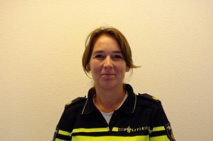 nl zoek naar Brigitte van Zonderen Algemene gegevens Instantie Telefoonnummer Website/emailadres Veilig Thuis Flevoland 088-2220500 www.veiligthuisflevoland.