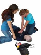 Indien er meerdere personen aanwezig zijn laat dan iemand anders de AED halen en start met de reanimatie. 4.1.
