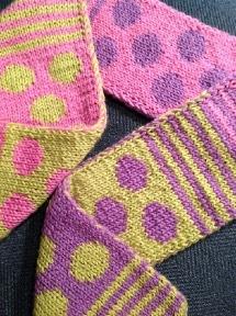 Double Knitting met Heleen v.d. Lagemaat (kort) Double knitting is een breitechniek waarmee je de voor- en achterkant in één motief breit.