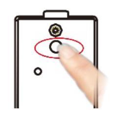 Resetten van de Slimme deurbel met camera Stap 1: Haal de stekker uit het stopcontact en de Slimme deurbel uit de regenkap door de schroef aan de onderkant los te maken.