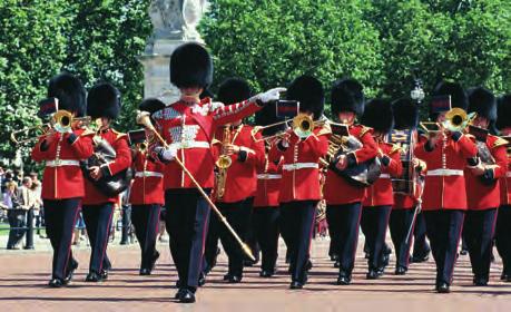 in het kort Londen is een dynamische wereldstad en een smeltkroes van etniciteit en cultuur, van oud en modern, van warme rode baksteen en glas en staal.