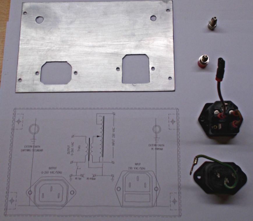 3.3. Achterwand Tekening 2. Uit een 2 mm aluminium plaatje van 00 x 62 mm wordt de achterwand gemaakt.