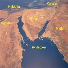 Schiereiland Sinai hoorde tijdens uittocht deels bij Egypte (nu helemaal) Standaard interpretatie: Ramses II, farao van de uittocht +/- 1300-1200 v. Chr.
