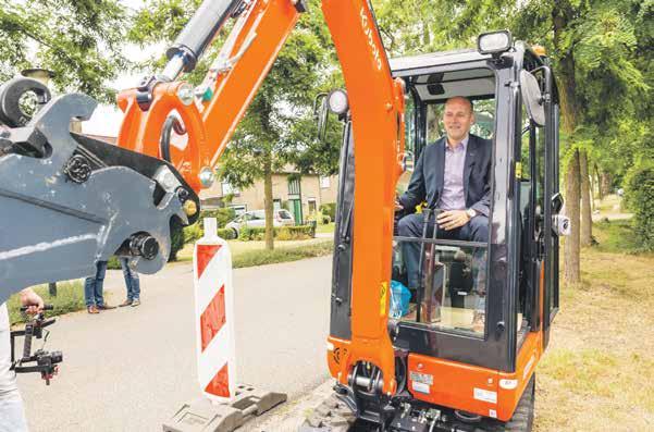 In de Kijker, woensdag 18 juli 2018, pagina 8 Glasvezelaanleg buitengebied maandag gestart Vervolg aanpak Jongeren Op Gezond Gewicht - De komende drie jaar gaat de gemeente door met JOGG (Jongeren Op