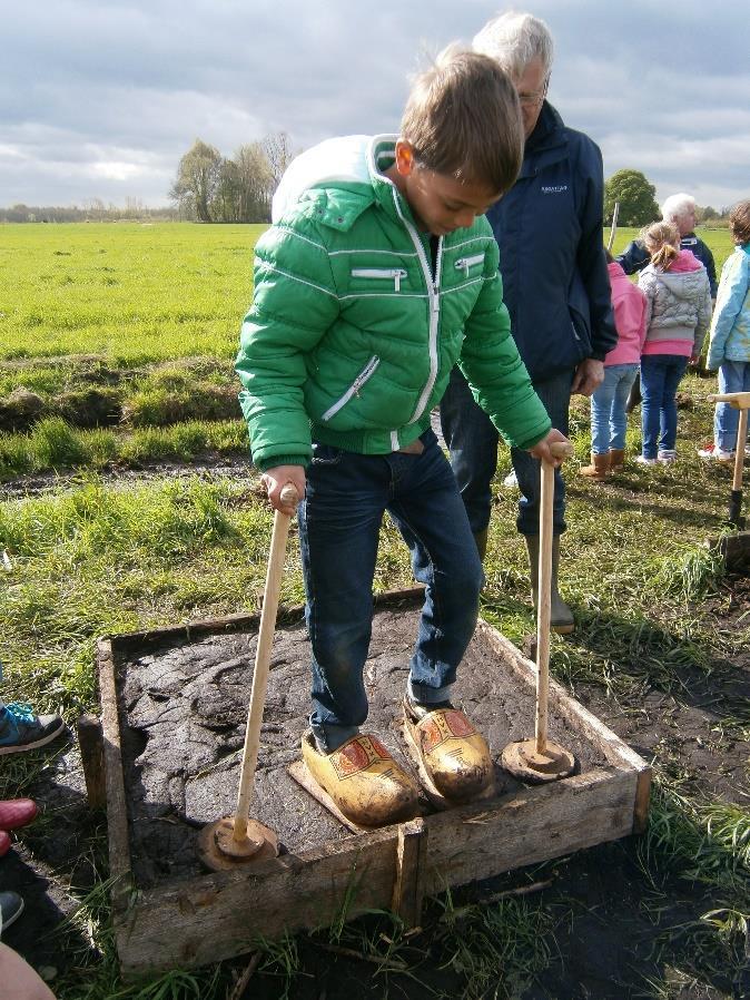 Erfgoededucatie in het onderwijs Zoals gezegd wordt erfgoededucatie in de kerndoelen van het primair onderwijs genoemd bij Kunstzinnige Oriëntatie, als onderdeel van cultuuronderwijs.