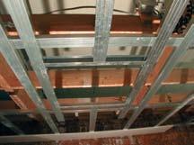 Inspectieluiken voor gerperforeerde plafonds Naast ons standaard ProLock* gamma zijn ook inspectieluiken leverbaar voor toepassing in geperforeerde plafondsystemen.