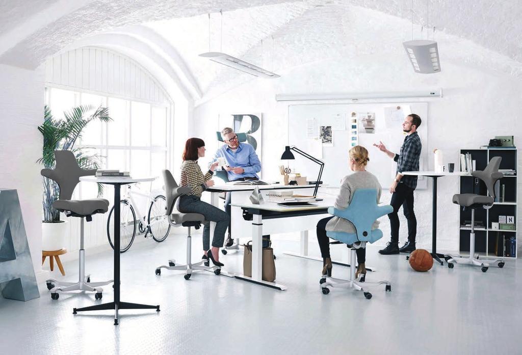 Het ERGOSWING -systeem in de bureaustoel harmoniseert jouw lichaams- en bewegingsritme met de stoel.