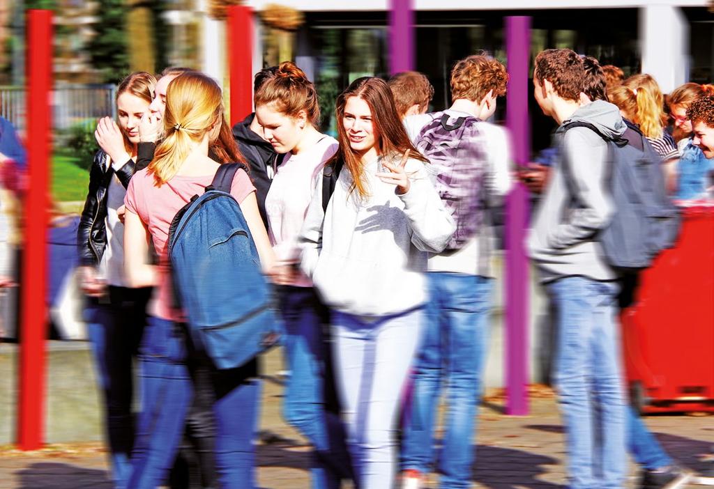 HOEVEEL KOST DE BRUGKLAS? Voor de schoolboeken hoeft u niets te betalen. De firma Iddink bezorgt de boeken voor het begin van het schooljaar bij uw zoon of dochter thuis.