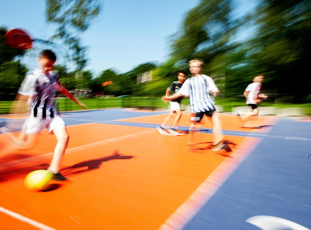 40 SCHOOLGIDS KANDINSKY COLLEGE ONS ONDERWIJS 41 Sport Naast de lessen lichamelijke opvoeding organiseren we voor alle klassen sportdagen.
