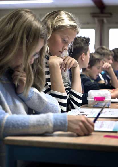 Lestijden We hebben een korte middagpauze, om de lengte van de schooldagen te beperken. Dat doen we omdat veel leerlingen wat verder van school wonen.