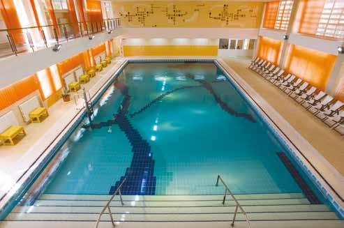 36 Gratis toegang voor hotelgasten tot het Thalasso- Wellness Centrum met geïntegreerd medisch team: zwembad met verwarmd zeewater - de namiddagen, buiten de uren van de behandelingen.