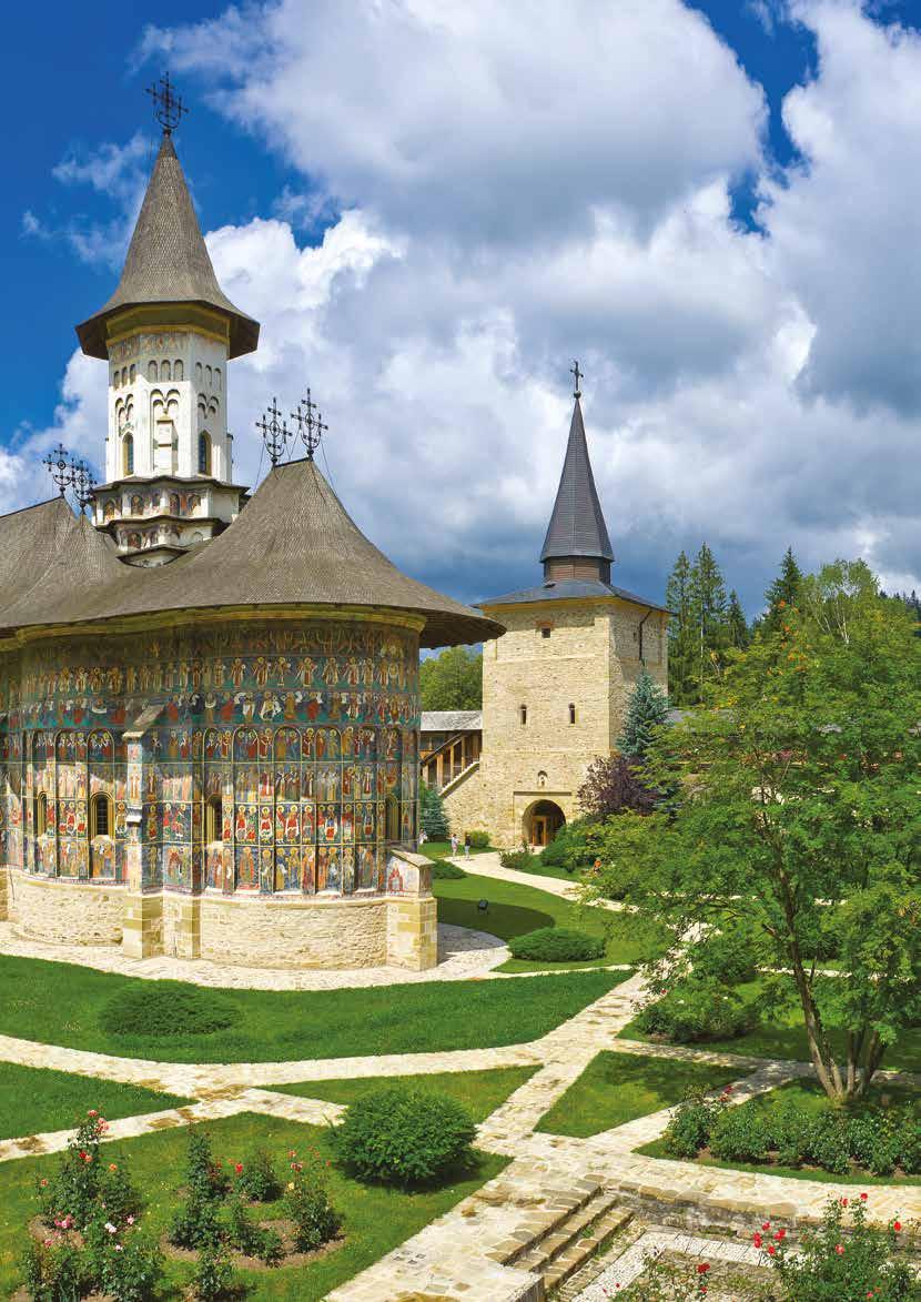 TRANSSYLVANIË EN BOEKOVINA Roemenië is het perfecte land van contrasten en legendes, een land waar het verleden en het heden elkaar ontmoeten en een harmonieuse en wonderlijke wereld creëren: een