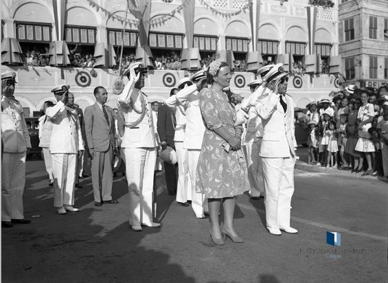 Al aan het begin van 1942 hadden de koningin en de ministerraad van Nederland in ballingschap in Engeland besloten om een Buitengewone Raad van Advies in te stellen.