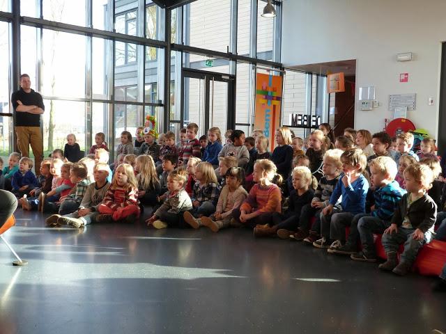 De Bem JAARGANG 4 2013-2014 3 Februari 201414.VAKANTIES EN VRIJE DAGEN Vrije dagen We hebben vragen van ouders ontvangen over de schooltijden en de vrije dagen op De Bem.