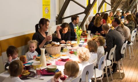 Rol ouders Kinderen imiteren volwassen