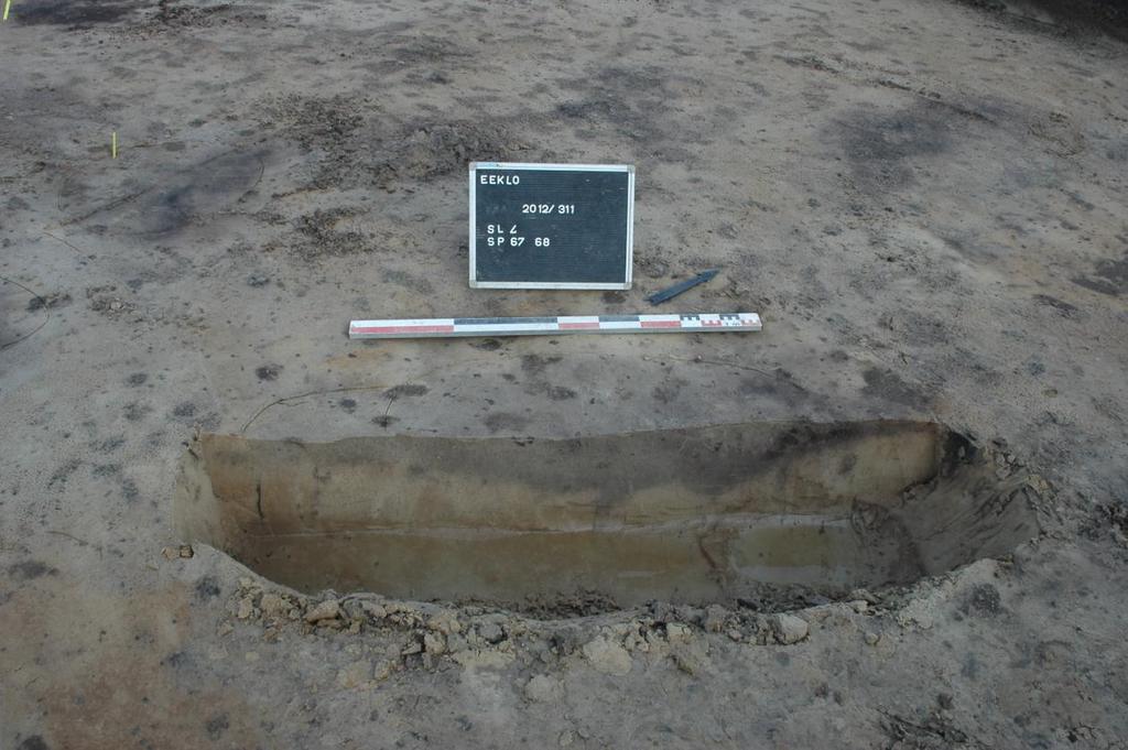 Het archeologisch vooronderzoek aan de uidmoerstraat te Eeklo Fig. 9: Coupe van sporen 67-68.