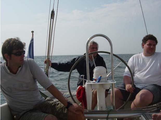 Uit het logboek van 2 de CM Vriendenkring Vrijdag 23/06/2006 Meteo : zonnig stijve bries droog 3 à 4 Beaufort Deze namiddag hadden we met alle deelnemers van onze zeil -regatta afgesproken in St