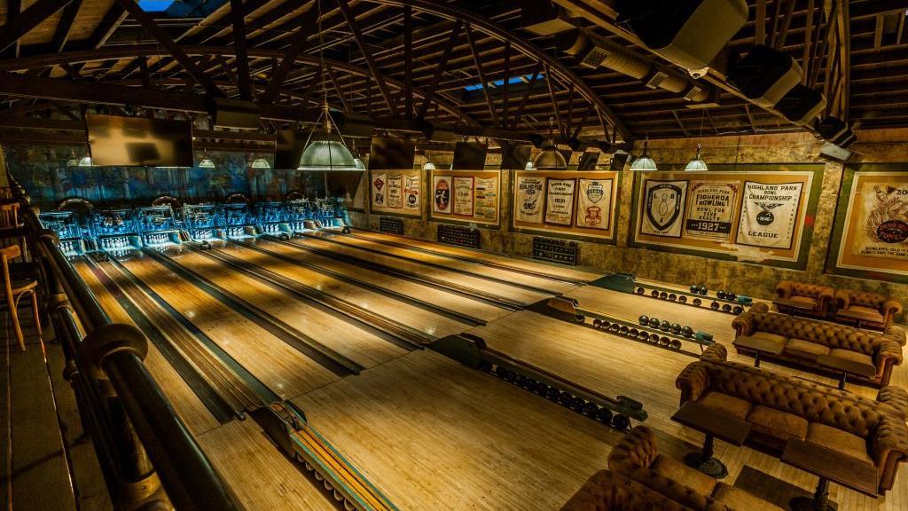 Dit acht banen tellende bowlingcentrum is opgericht in 1927 en