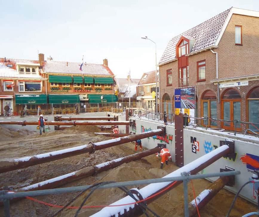 Innovatie door pilotprojecten Hevige regenbuien zorgden in augustus 2006 voor veel schade in Egmond aan Zee. Straten stonden blank, op enkele plaatsen stond zelfs meer dan een meter water.