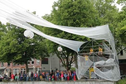 3 Ambities 3.1 Waarom een Rotsoordbrug? De initiatiefnemers van de Rotsoordbrug zijn sinds oktober 2012 actief in de wijken Rivierenwijk en Hoograven in Utrecht Zuid.
