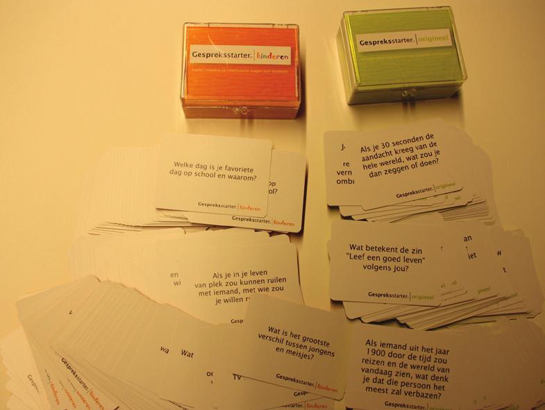 39 educatief materiaal Gespreksstarters stress en emoties / Gespreksstarters is een doosje met daarin 110 kaartjes.