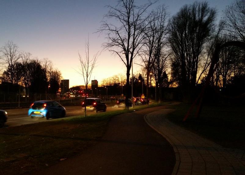 Avondspits autofile op de Weg tot de Wetenschap Utrecht