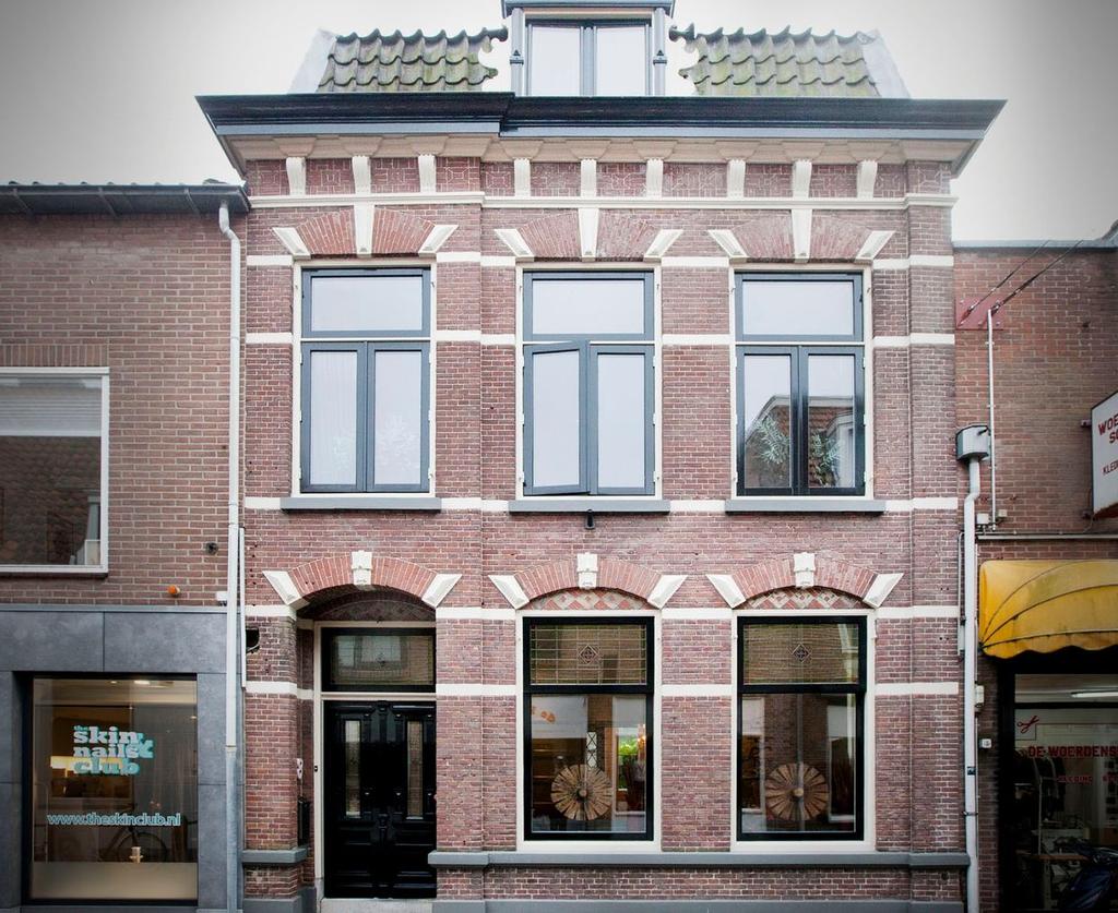 Groenendael Makelaardij B.V. TE KOOP Jan de Bakkerstraat 8 3441 EE Woerden Groenendael Makelaardij B.V. Hogewoerd 32 A 3441 BE Woerden 0348-416886 info@gmwoerden.