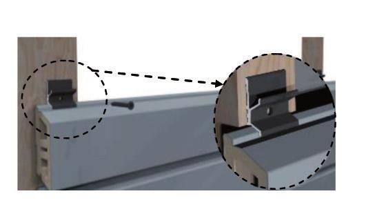 Stap 4: schroef de clips op de steunbalkjes Herhaal de bovenstaande 3 stappen en stapel de profielen op elkaar, het ene na het andere.