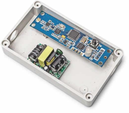 werper werkte als master in de automodus (kleurfader) en stuurde een DMX-signaal naar een transceiver.